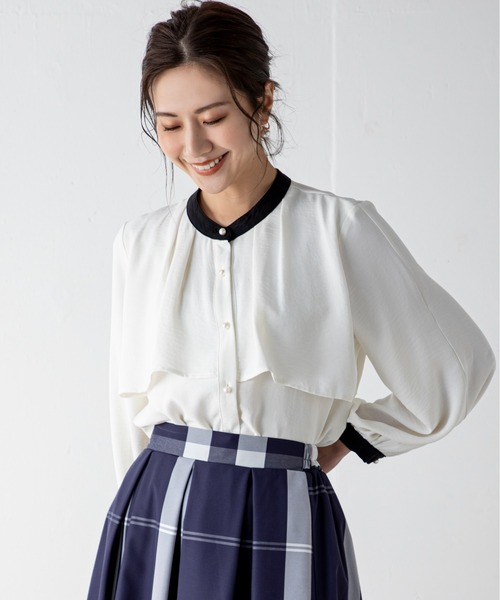 MILLION CARATS（ミリオンカラッツ）の「【袖2WAY】長さ調節可能な袖で幅広い着こなしへ！フロントのラッフルでこなれ感のあるきれいめスタイルが完成するブラウス（シャツ/ブラウス・レディース・ベージュ/ブラック/オフホワイト/マルチ・FREE）」の8枚目の写真