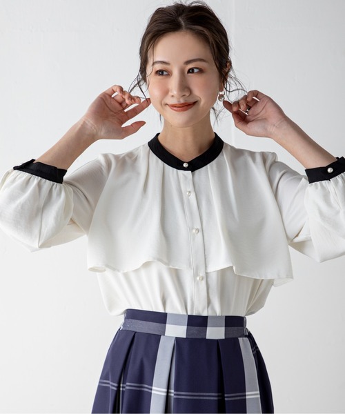 MILLION CARATS（ミリオンカラッツ）の「【袖2WAY】長さ調節可能な袖で幅広い着こなしへ！フロントのラッフルでこなれ感のあるきれいめスタイルが完成するブラウス（シャツ/ブラウス・レディース・ベージュ/ブラック/オフホワイト/マルチ・FREE）」の9枚目の写真