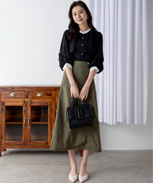 MILLION CARATS（ミリオンカラッツ）の「【袖2WAY】長さ調節可能な袖で幅広い着こなしへ！フロントのラッフルでこなれ感のあるきれいめスタイルが完成するブラウス（シャツ/ブラウス・レディース・ベージュ/ブラック/オフホワイト/マルチ・FREE）」の13枚目の写真