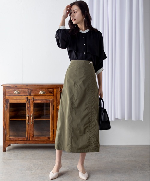 MILLION CARATS（ミリオンカラッツ）の「【袖2WAY】長さ調節可能な袖で幅広い着こなしへ！フロントのラッフルでこなれ感のあるきれいめスタイルが完成するブラウス（シャツ/ブラウス・レディース・ベージュ/ブラック/オフホワイト/マルチ・FREE）」の14枚目の写真