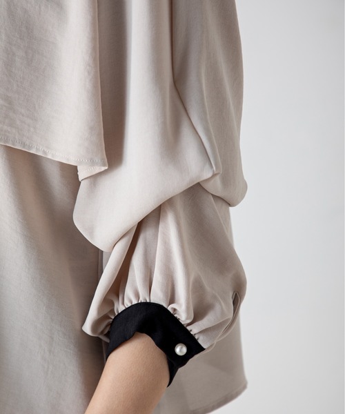 MILLION CARATS（ミリオンカラッツ）の「【袖2WAY】長さ調節可能な袖で幅広い着こなしへ！フロントのラッフルでこなれ感のあるきれいめスタイルが完成するブラウス（シャツ/ブラウス・レディース・ベージュ/ブラック/オフホワイト/マルチ・FREE）」の20枚目の写真