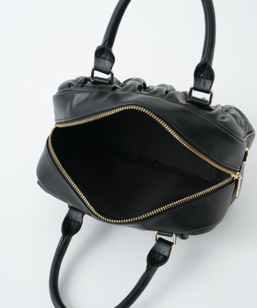 Seemi. byNICECLAUP（ シーミーバイナイスクラップ）の「【Seemi】WEB限定色あり/Seemiシャーリングボストンバッグ（ボストンバッグ・レディース・アッシュグレー/ブラック/アイボリー/ピンク・FREE）」の13枚目の写真