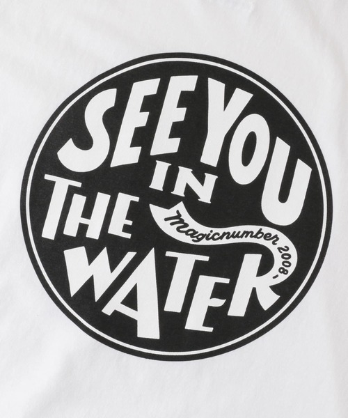 MAGIC NUMBER（マジック ナンバー）の「MAGIC NUMBER　SEEYOUINTHEWATERXV SHORT-SLEEVE TEE（Tシャツ/カットソー・メンズ・ブラック/ホワイト/ホワイト系その他・MEDIUM/LARGE）」の9枚目の写真
