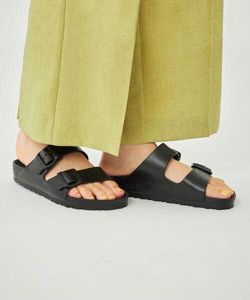 BIRKENSTOCK（ビルケンシュトック）の「【WEB限定】＜BIRKENSTOCK＞ ARIZONA EVA / アリゾナ / サンダル（サンダル・レディース・ピンク/ライム/イエロー/ブラック・36(23)/38(24.5)/37(24)/35(22.5)）」の2枚目の写真