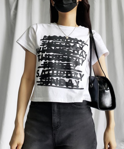 me+em select(ミームセレクト)の「WEEKレタリングクロップドTシャツ【 韓国製 】(Tシャツ/カットソー・レディース・ブラック/アイボリー・FREE)」の16枚目の写真