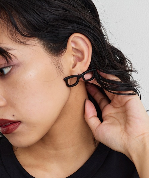 Narcissus（ナルシス）の「【Narcissus】スマイルメガネピアス（ピアス（両耳用）・レディース・ブラック・FREE）」の6枚目の写真