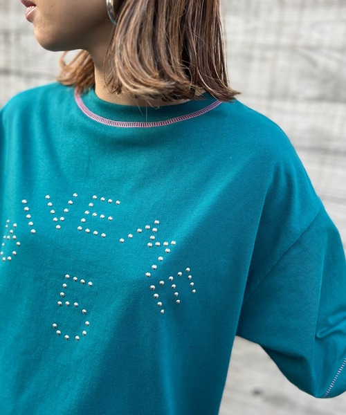 mi via loca（ミヴィアロカ）の「配色ステッチ シルバー スタッズロゴTシャツ（Tシャツ/カットソー・レディース・オフホワイト/ブルーグリーン/ブラック・FREE）」の16枚目の写真