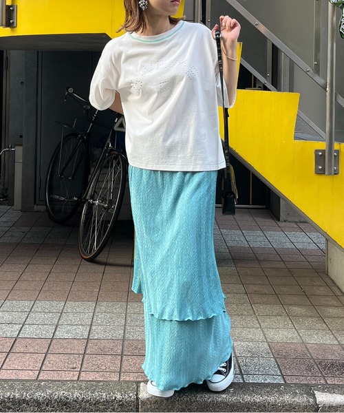 mi via loca（ミヴィアロカ）の「配色ステッチ シルバー スタッズロゴTシャツ（Tシャツ/カットソー・レディース・オフホワイト/ブルーグリーン/ブラック・FREE）」の18枚目の写真