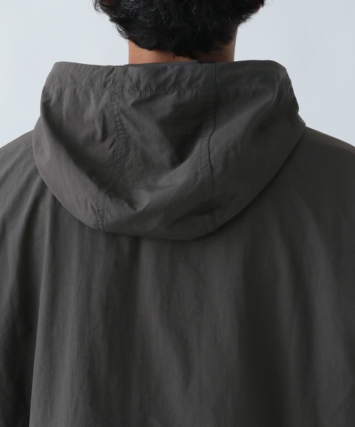 BAYFLOW(ベイフロー)の「バイカラーマウンテンパーカー(マウンテンパーカー・メンズ・ブラック/レッド・MEDIUM/LARGE)」の13枚目の写真