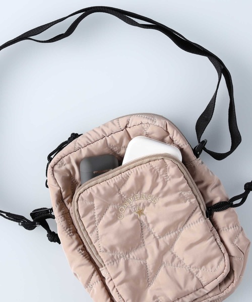 CONVERSE(コンバース)の「【CONVERSE】キルティングミニショルダーバッグ(ショルダーバッグ・レディース・ライトベージュ/ブラック・ONE SIZE)」の15枚目の写真