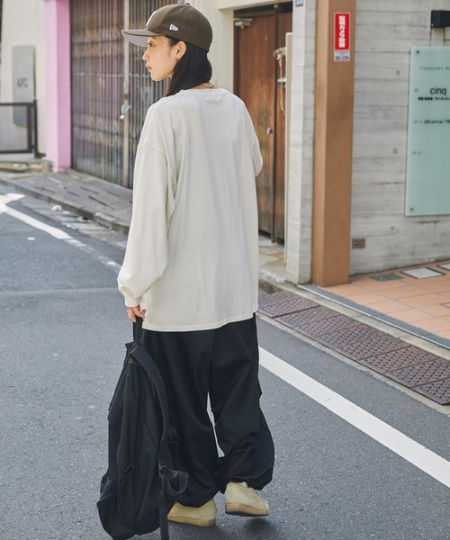 ピグメント加工ヴィンテージライクロックグラフィック長袖Tシャツ