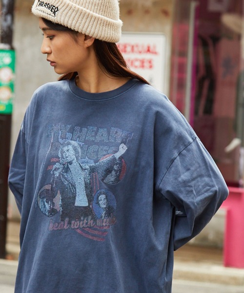 ピグメント加工ヴィンテージライクロックグラフィック長袖T