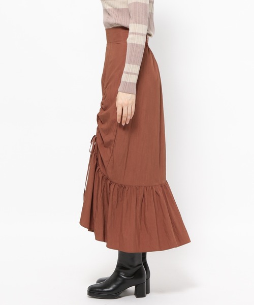 mysty woman（ミスティウーマン）の「サイドドロストペプラムスカート 982618（スカート・レディース・アイボリー/ブラック/ブラウン・FREE）」の4枚目の写真