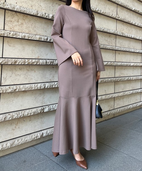 Stylevoice for xxx(スタイルヴォイスフォー)の「スリットスリーブマーメイドワンピース(ワンピース・レディース・モカ/ブラック/ボルドー・FREE)」の5枚目の写真