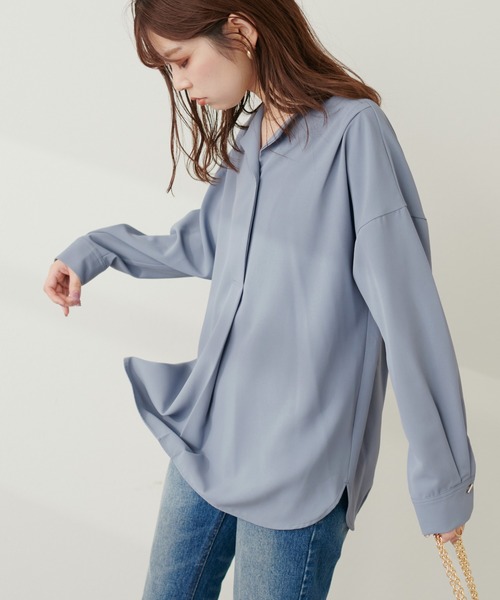 natural couture(ナチュラルクチュール)の「バー釦ポリツイルきれいめブラウス(シャツ/ブラウス・レディース・ベージュ/ネイビー/ピンク/ブルー/アイボリー・FREE)」の4枚目の写真