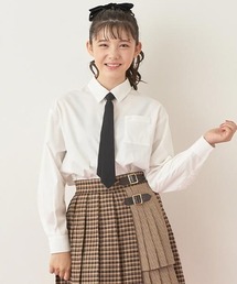 ネクタイつきシャツ