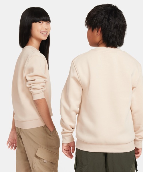 NIKE（ナイキ）の「《セットアップ対応商品》ナイキ スポーツウェア クラブ フリース ジュニアスウェットシャツ / Nike Sportswear Club Fleece Big Kids' Sweatshirt＜130-170cm 展開＞（スウェット・キッズ・グレー系その他/ブラック/ダークグリーン/ブラウン系その他2/ピンク系その他/オレンジ/コーラル/オリーブ系/イエロー系その他2/ブルー系その他2・130/140/160/170/150）」の22枚目の写真