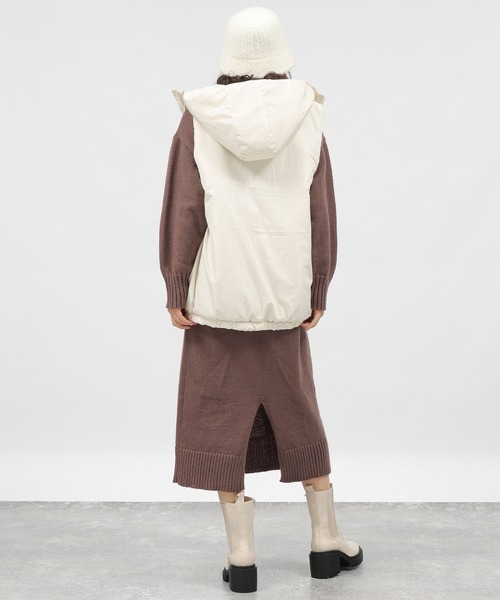 LAKOLE（ラコレ）の「フードパデットベスト / 981961（ベスト・レディース・ブラック/アイボリー/ライトグリーン・SMALL/MEDIUM）」の5枚目の写真