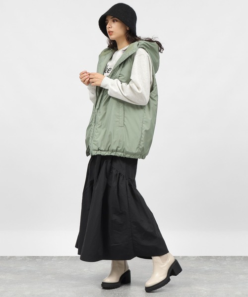 LAKOLE（ラコレ）の「フードパデットベスト / 981961（ベスト・レディース・ブラック/アイボリー/ライトグリーン・SMALL/MEDIUM）」の21枚目の写真