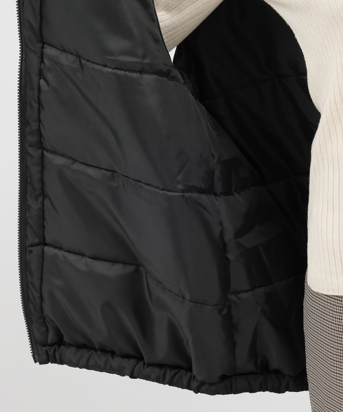 LAKOLE（ラコレ）の「フードパデットベスト / 981961（ベスト・レディース・ブラック/アイボリー/ライトグリーン・SMALL/MEDIUM）」の19枚目の写真