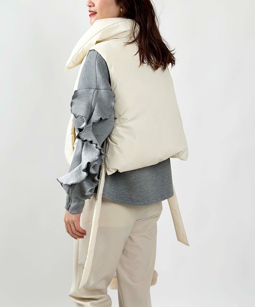 PICCIN(ピッチン)の「【WEB限定】ショートファイバーベスト(ダウンベスト・レディース・ブラック/アイボリー・M)」の19枚目の写真