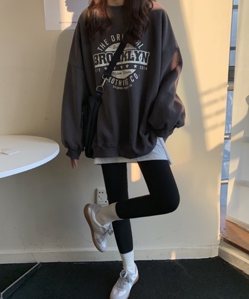 wears(ウェアーズ)の「BROOKLYNフロントロゴスウェット(スウェット・レディース・チャコールグレー/ワインレッド/グレー・FREE)」の5枚目の写真