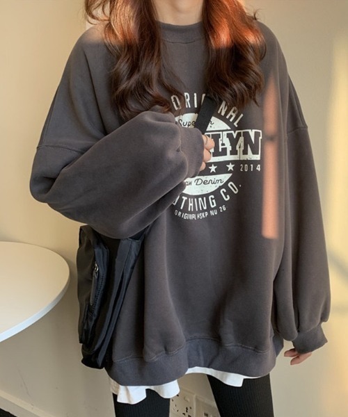 wears(ウェアーズ)の「BROOKLYNフロントロゴスウェット(スウェット・レディース・チャコールグレー/ワインレッド/グレー・FREE)」の8枚目の写真