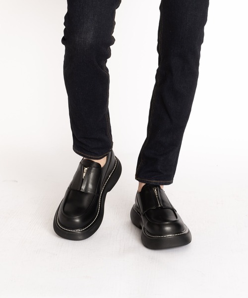 SVEC（シュベック）の「センタージップ ボリュームソール スリッポンシューズ（スリッポン・メンズ・ブラック・40/42/43/44/41/39）」の2枚目の写真