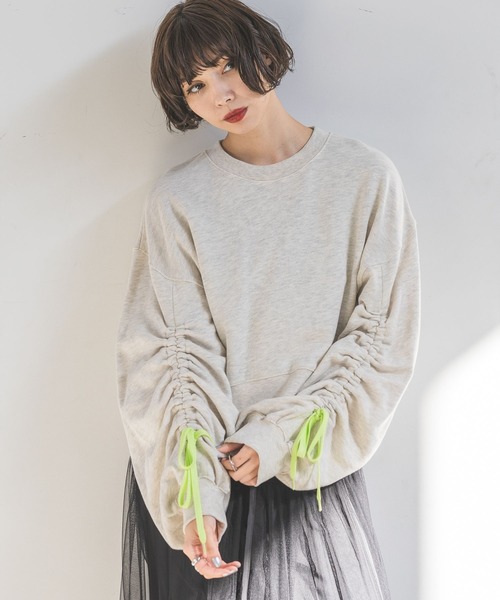 PAGEBOY（ページボーイ）の「ドロストスリーブショートスウェット（スウェット・レディース・チャコールグレー/オートミール・FREE）」の2枚目の写真