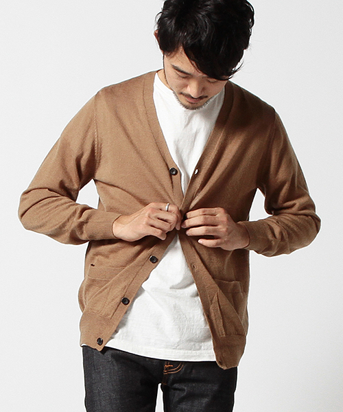 BEAMS(ビームス)の「◆BEAMS / ウール×アクリル Vネック カーディガン/(カーディガン/ボレロ・メンズ・ブラック/ブラウン系その他/ワイン/ネイビー・X-LARGE/SMALL/MEDIUM/LARGE)」の3枚目の写真