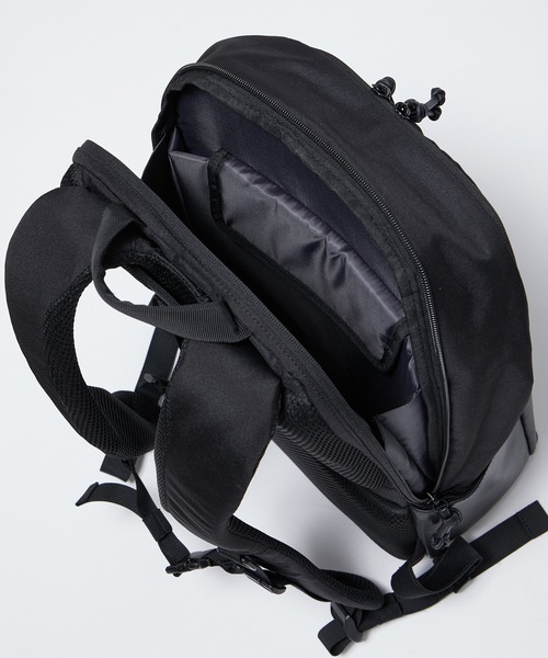 ADAM ET ROPE'（アダムエロペ）の「無重力 バックパック / 撥水