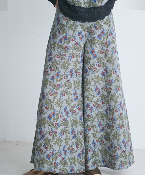 mici フルーツプリントパンツ mici（ミチ）の「(mici)フルーツプリントフレアワイドパンツ（その他