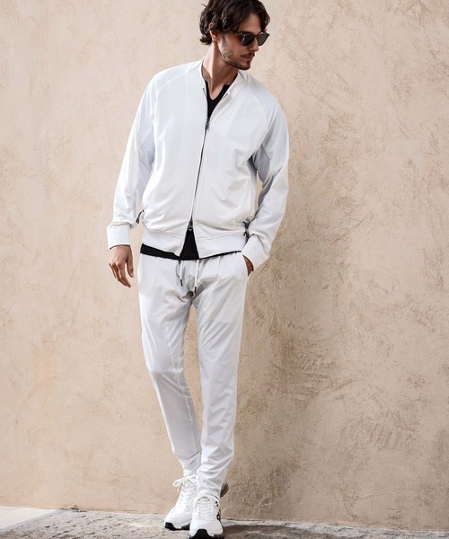 1PIU1UGUALE3 RELAX （ウノピゥウノウグァーレトレ リラックス）の