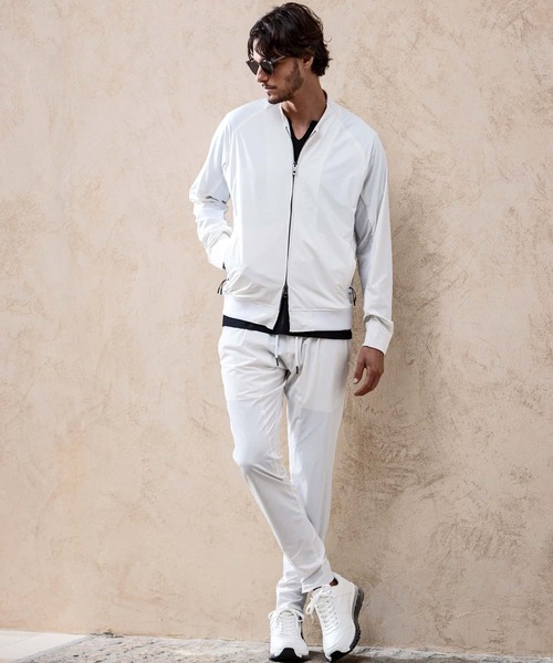 1PIU1UGUALE3 RELAX （ウノピゥウノウグァーレトレ リラックス）の