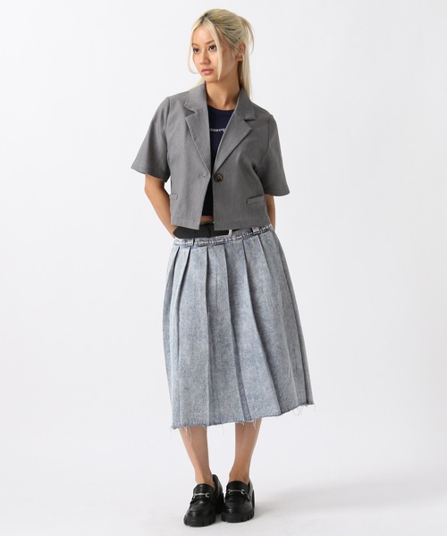 FOREVER 21（フォーエバー トゥエンティーワン）の「【2024SS】デニムプリーツミディスカート（デニムスカート・レディース・ライトブルー/ブラック・SMALL/MEDIUM）」の5枚目の写真