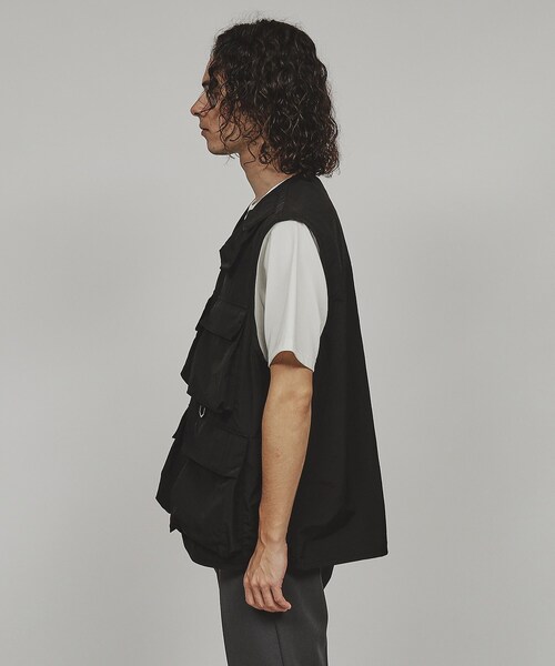 tk.TAKEO KIKUCHI(ティーケータケオキクチ)の「◆タクティカルナイロンベスト(ベスト・メンズ・チャコールグレー/ブラック・88)」の5枚目の写真