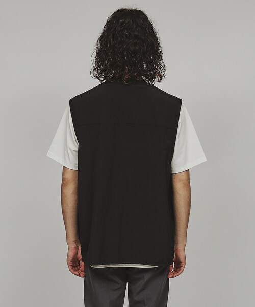 tk.TAKEO KIKUCHI(ティーケータケオキクチ)の「◆タクティカルナイロンベスト(ベスト・メンズ・チャコールグレー/ブラック・88)」の6枚目の写真