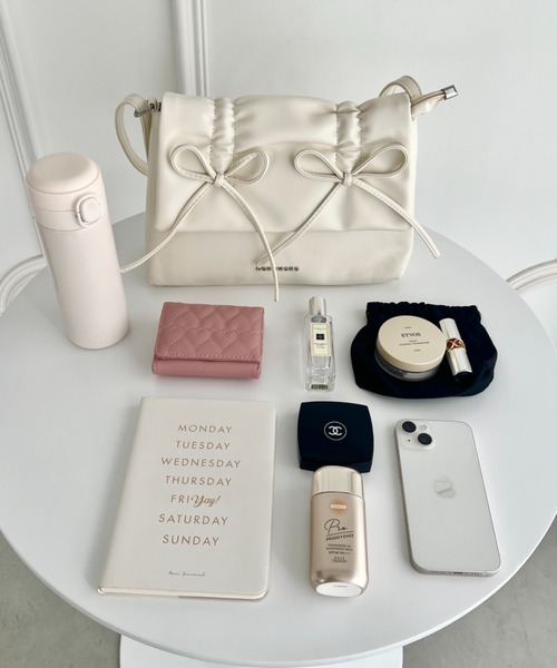 Loueme（ルエム）の「ダブルリボンスクエアショルダーバッグ（ショルダーバッグ・レディース・ブラック/ピンク/ホワイト/シルバー・XS/FREE）」の15枚目の写真