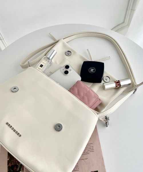 Loueme（ルエム）の「ダブルリボンスクエアショルダーバッグ