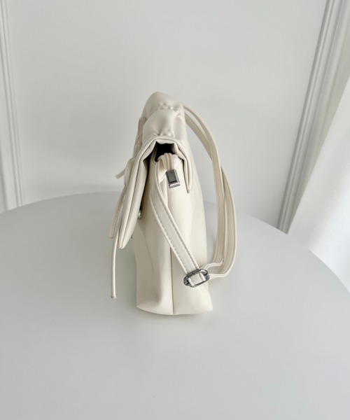 Loueme（ルエム）の「ダブルリボンスクエアショルダーバッグ（ショルダーバッグ・レディース・ブラック/ピンク/ホワイト/シルバー・XS/FREE）」の11枚目の写真