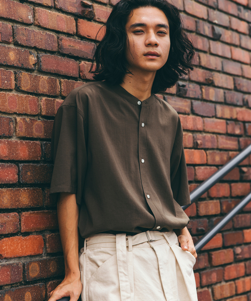 JOURNAL STANDARD（ジャーナルスタンダード）の「”吸水速乾 / 接触冷感” EVALET LIGHT バンドカラー S/S シャツ（シャツ/ブラウス・メンズ・ブラック系その他/アイボリー/ブラウン系その他/コバルトブルー・SMALL/MEDIUM/LARGE）」の3枚目の写真