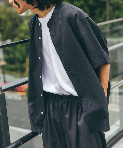 JOURNAL STANDARD（ジャーナルスタンダード）の「”吸水速乾 / 接触冷感” EVALET LIGHT バンドカラー S/S シャツ（シャツ/ブラウス・メンズ・ブラック系その他/アイボリー/ブラウン系その他/コバルトブルー・SMALL/MEDIUM/LARGE）」の7枚目の写真