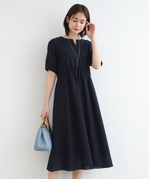 INDIVI（インディヴィ）の「◆【洗える／シアー／スタイルアップ】ハイウエストエアリーワンピース（ワンピース・レディース・ネイビー/ネイビー系3/ブラウン系その他4・40/38/36/15 /13/05/03/19）」の3枚目の写真