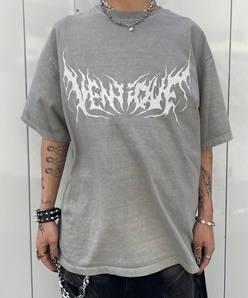 XU（エックスユー）の「【Never mind the XU】VENTIQUE tee / 【ネバーマインド ザ エックスユー】プリント半袖Tシャツ（Tシャツ/カットソー・メンズ・グレー/チャコール・ONE SIZE）」の10枚目の写真