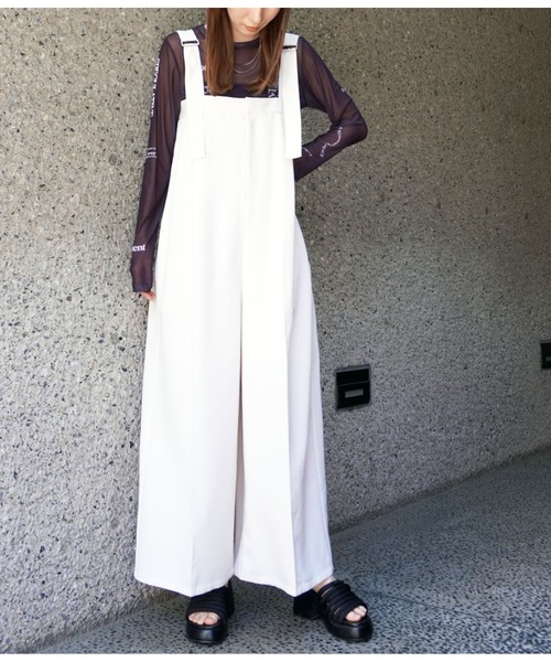 ANAP（アナップ）の「ベルトデザインワイドサロペット（サロペット/オーバーオール・レディース・ダークグレー/アイボリー・FREE）」の3枚目の写真