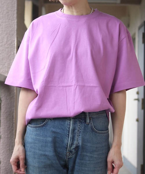 United Athle(ユナイテッドアスレ)の「【UNITED ATHLE】5.6オンスハイクオリティークルーネックショートスリーブTシャツ 半袖無地T 5001(Tシャツ/カットソー・レディース・レッド/ベージュ/スミクロ/パープル/ロイヤルブルー/ネイビー/ピンク/ライトグリーン/グリーン/ホワイト/オレンジ/イエロー/ラベンダー/ライトピンク/サックスブルー/ライトブルー/グレイッシュベージュ/アイボリー/ブラック/ライトイエロー/ターコイズブルー/アッシュグレー/グレー/オフホワイト・L/M/S/XL)」の17枚目の写真