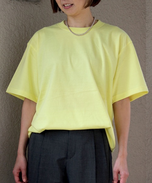 United Athle(ユナイテッドアスレ)の「【UNITED ATHLE】5.6オンスハイクオリティークルーネックショートスリーブTシャツ 半袖無地T 5001(Tシャツ/カットソー・レディース・レッド/ベージュ/スミクロ/パープル/ロイヤルブルー/ネイビー/ピンク/ライトグリーン/グリーン/ホワイト/オレンジ/イエロー/ラベンダー/ライトピンク/サックスブルー/ライトブルー/グレイッシュベージュ/アイボリー/ブラック/ライトイエロー/ターコイズブルー/アッシュグレー/グレー/オフホワイト・L/M/S/XL)」の20枚目の写真