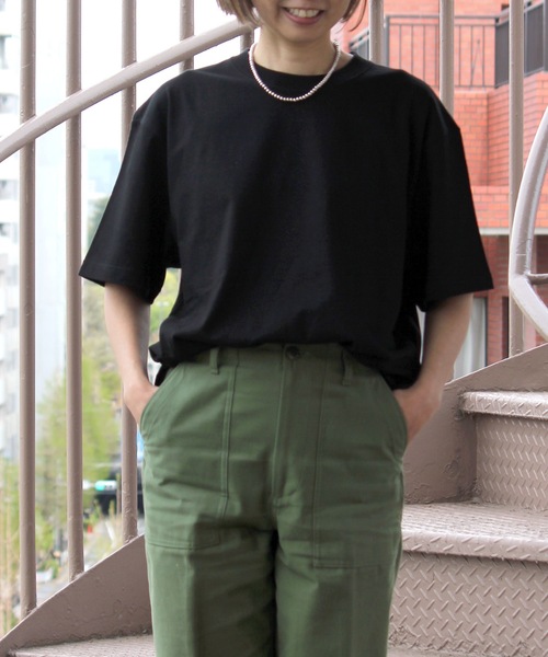 United Athle(ユナイテッドアスレ)の「【UNITED ATHLE】5.6オンスハイクオリティークルーネックショートスリーブTシャツ 半袖無地T 5001(Tシャツ/カットソー・レディース・レッド/ベージュ/スミクロ/パープル/ロイヤルブルー/ネイビー/ピンク/ライトグリーン/グリーン/ホワイト/オレンジ/イエロー/ラベンダー/ライトピンク/サックスブルー/ライトブルー/グレイッシュベージュ/アイボリー/ブラック/ライトイエロー/ターコイズブルー/アッシュグレー/グレー/オフホワイト・L/M/S/XL)」の4枚目の写真