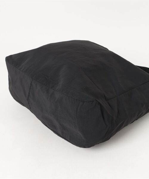 Fun & Daily（ファンアンドデイリー）の「F&D : フロントポケットライトショルダーバッグ（ショルダーバッグ・レディース・ブルー/ブラック/アイボリー・FREE）」の5枚目の写真