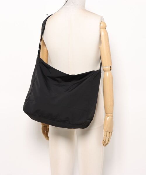 Fun & Daily（ファンアンドデイリー）の「F&D : フロントポケットライトショルダーバッグ（ショルダーバッグ・レディース・ブルー/ブラック/アイボリー・FREE）」の7枚目の写真